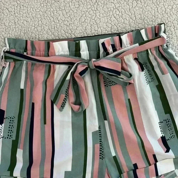 Striped Paperbag Waist Shorts with Tie Belt - Multicolor - Picture 2 of 10